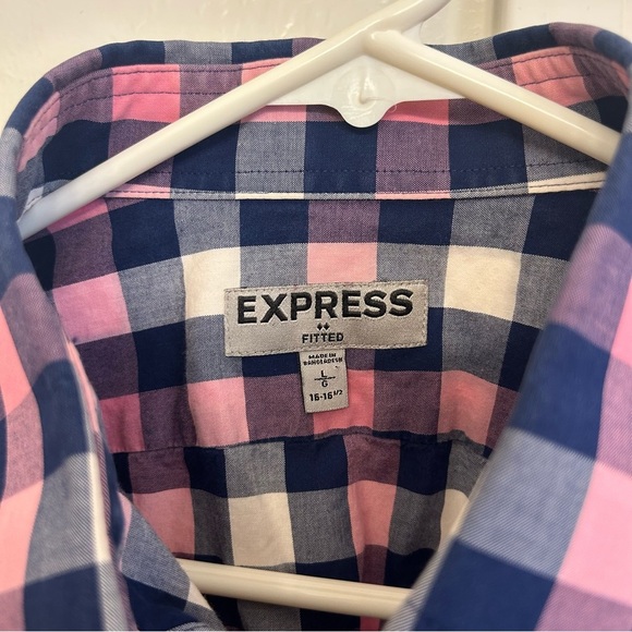Express Men's Pink and Navy Plaid Button Down Shirt Size Large (16-16 1/2) - Picture 2 of 7